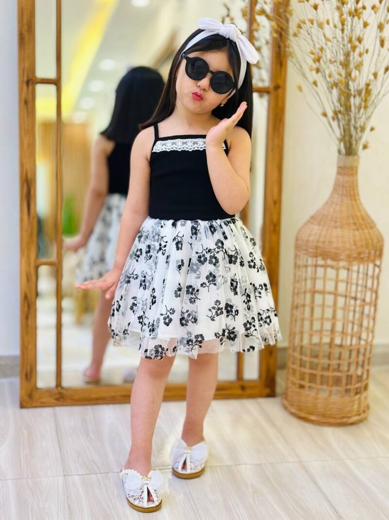 تاب و دامن دخترانه تاب و دامن دخترانه